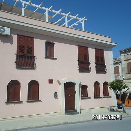 B&B Home Sweet Home Rosolini Dış mekan fotoğraf